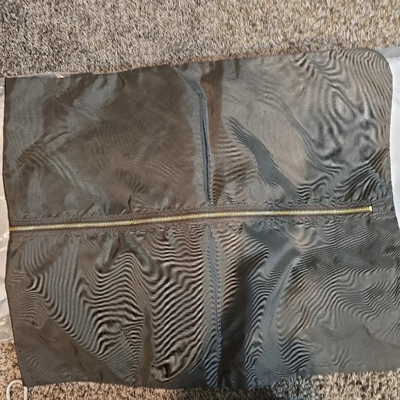 Louis Vuitton nylon garmet bag with hanger preowned - Picture 3 of 9